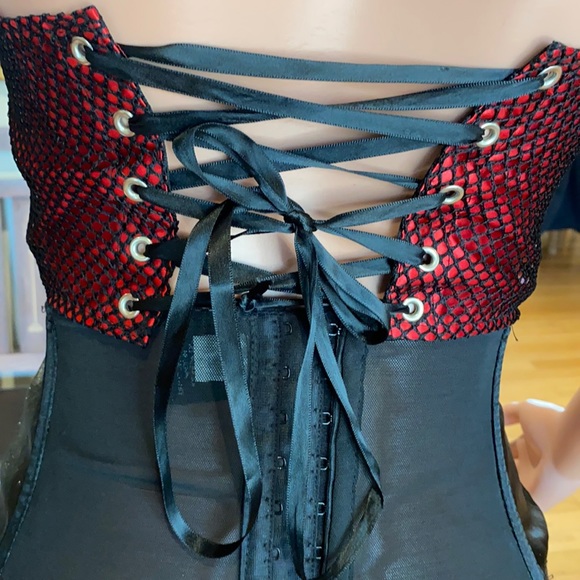 Versatile fashions two piece set - Picture 3 of 8